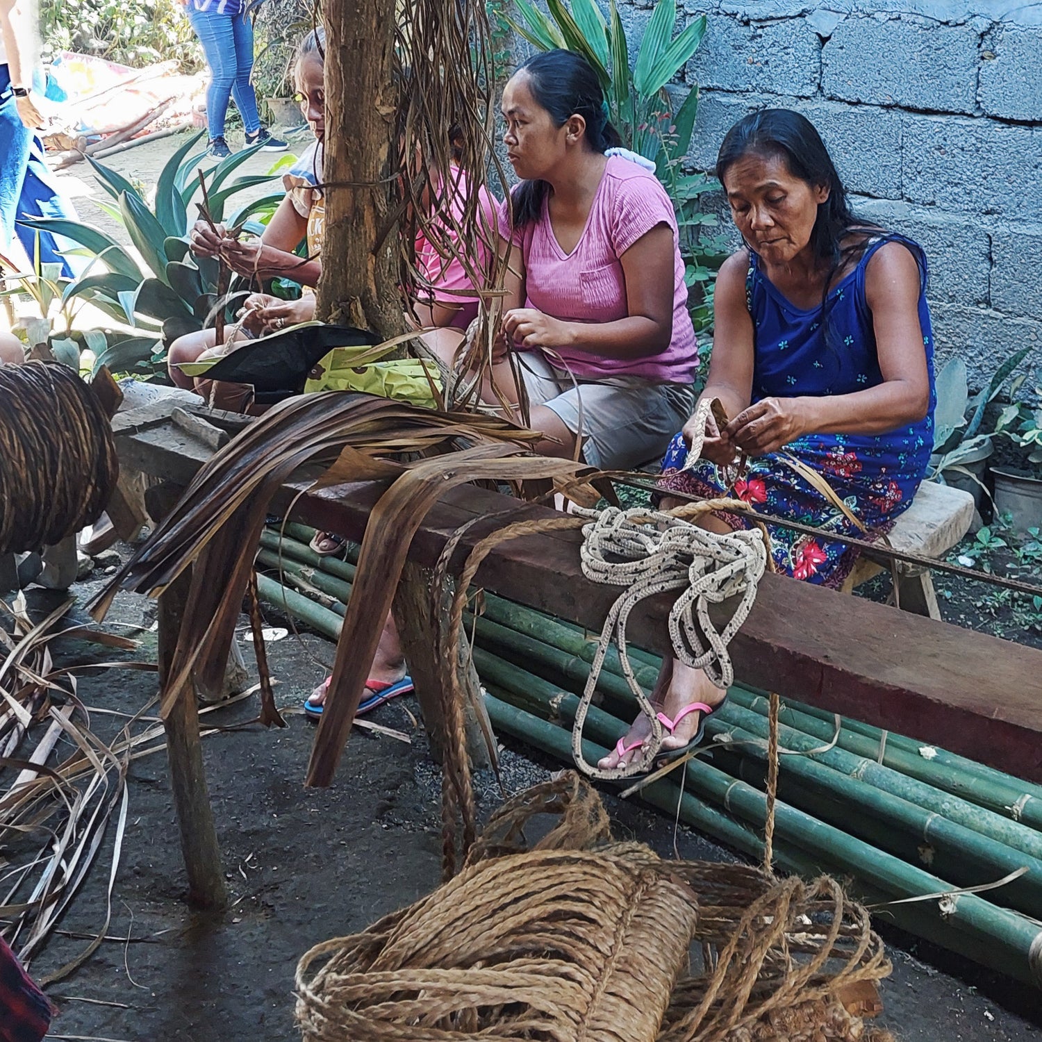 Visiting abaca weavers and spinners of Lubid Agta Tabangnon Indigenous ...